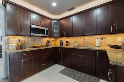 6320 E 4th Ave, Hialeah, FL 33013 - Photo 16