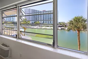 220 Kings Point Dr, Sunny Isles Beach, FL 33160 - Photo 10