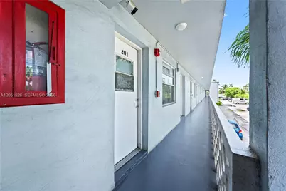 1610 NW N River Dr #201, Miami, FL 33125 - Photo 4