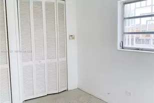 1820 SW 98th Ct, Miami, FL 33165 - Photo 12