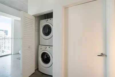 151 SE 1st St #3408, Miami, FL 33131 - Photo 16