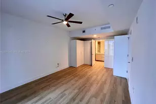 1010 Brickell Ave, Miami, FL 33131 - Photo 18