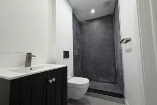 859 NE 115th St, Biscayne Park, FL 33161 - Photo 20