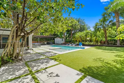 7831 SW 54th Ct, Miami, FL 33143 - Photo 4