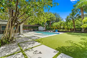 7831 SW 54th Ct, Miami, FL 33143 - Photo 4