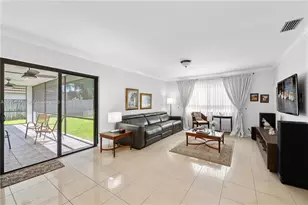5741 W Waterford Dr, Davie, FL 33331 - Photo 14