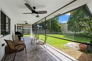 5741 W Waterford Dr, Davie, FL 33331 - Photo 26