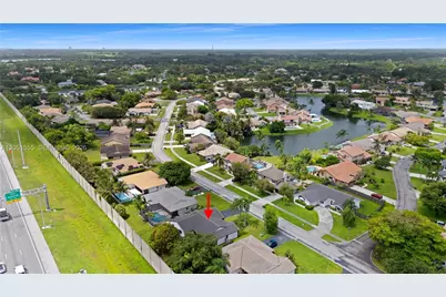 5741 W Waterford Dr, Davie, FL 33331 - Photo 36