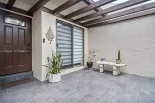 1581 NW 98th Way, Pembroke Pines, FL 33024 - Photo 8