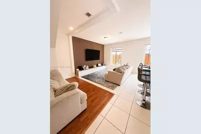 5724 NW 112th Pl #5724, Doral, FL 33178 - Photo 4