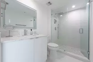 335 S Biscayne Blvd, Miami, FL 33131 - Photo 12