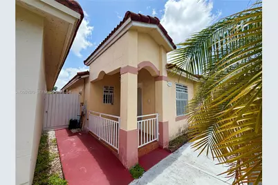 9184 NW 119 Terr #198, Hialeah Gardens, FL 33018 - Photo 2