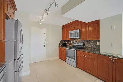 9800 W Bay Harbor Dr #309, Bay Harbor Islands, FL 33154 - Photo 16