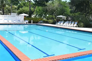 3970 Oaks Clubhouse Dr, Pompano Beach, FL 33069 - Photo 22