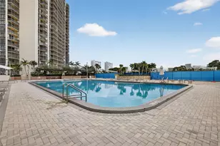 20335 W Country Club Dr, Aventura, FL 33180 - Photo 34