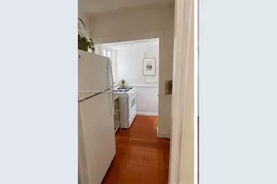 1919 SW 2nd St #B, Miami, FL 33135 - Photo 6