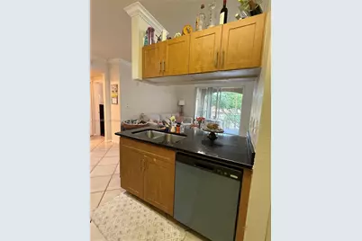 6466 Emerald Dunes Dr #206, West Palm Beach, FL 33411 - Photo 10