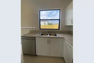 575 NE 208th Ter #575, Miami, FL 33179 - Photo 20