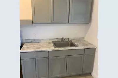 308 NW 9th St, Hallandale Beach, FL 33009 - Photo 18