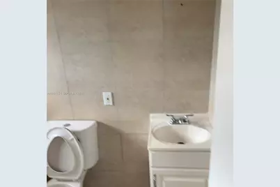 308 NW 9th St, Hallandale Beach, FL 33009 - Photo 8