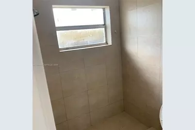308 NW 9th St, Hallandale Beach, FL 33009 - Photo 10