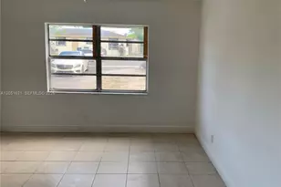 308 NW 9th St, Hallandale Beach, FL 33009 - Photo 14