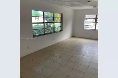 308 NW 9th St, Hallandale Beach, FL 33009 - Photo 16