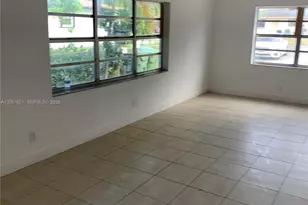 308 NW 9th St, Hallandale Beach, FL 33009 - Photo 16