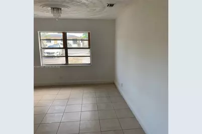 308 NW 9th St, Hallandale Beach, FL 33009 - Photo 12