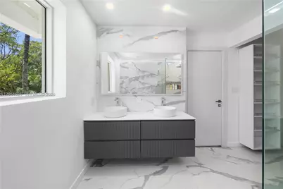 5824 Alton Rd, Miami Beach, FL 33140 - Photo 22