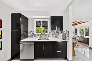 467 NE 129th St, North Miami, FL 33161 - Photo 18