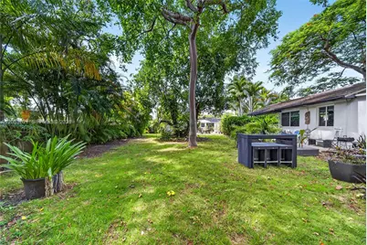 467 NE 129th St, North Miami, FL 33161 - Photo 42