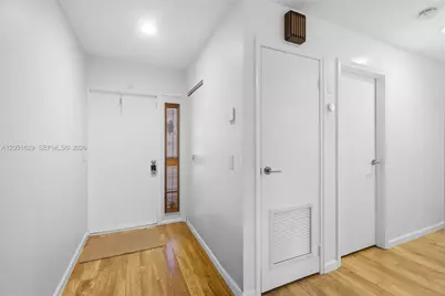 1630 NW 98th Ter, Pembroke Pines, FL 33024 - Photo 2