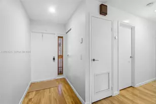 1630 NW 98th Terrace, Pembroke Pines, FL 33024 - Photo 2