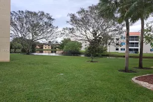 230 Lakeview Dr, Weston, FL 33326 - Photo 10