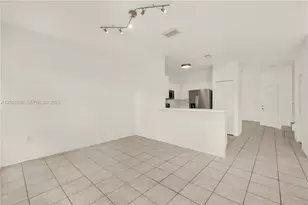 11416 NW 43rd Terrace, Doral, FL 33178 - Photo 14
