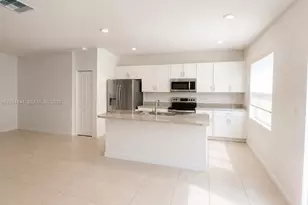 25328 SW 108th Ct, Homestead, FL 33032 - Photo 2