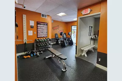 950 Hillcrest Dr #102, Hollywood, FL 33021 - Photo 18