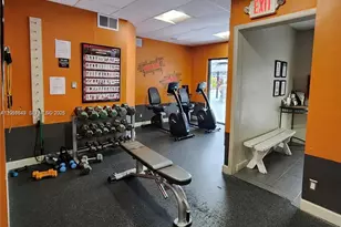 950 Hillcrest Dr, Hollywood, FL 33021 - Photo 18