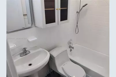 717 Jefferson Ave #6, Miami Beach, FL 33139 - Photo 8