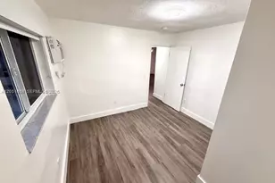 1945 NW 29th St, Miami, FL 33142 - Photo 22