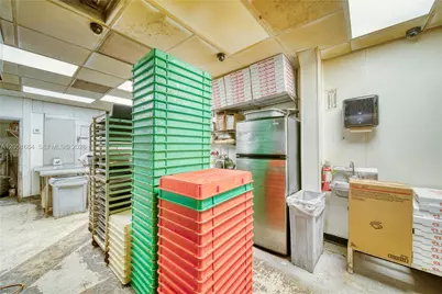 Pizzeria Restaurant For Sale in South Miami, South Miami, FL 33143 - Photo 14