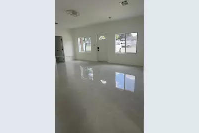 2480 NW 87th Ter, Miami, FL 33147 - Photo 10