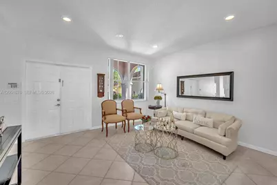 1058 Tupelo Way, Weston, FL 33327 - Photo 4