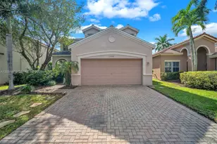 1058 Tupelo Way, Weston, FL 33327 - Photo 1