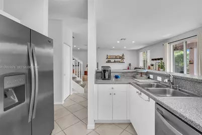 1058 Tupelo Way, Weston, FL 33327 - Photo 14