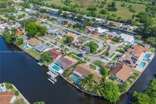 2917 McKinley St, Hollywood, FL 33020 - Photo 8