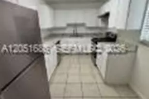 8481 Springtree Dr, Sunrise, FL 33351 - Photo 4