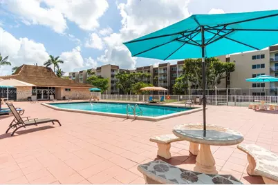6950 Miami Gardens Dr #2-501, Hialeah, FL 33015 - Photo 14