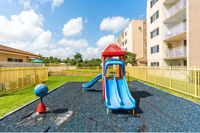 6950 Miami Gardens Dr #2-501, Hialeah, FL 33015 - Photo 12